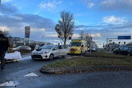 Scooter aangereden in Enkhuizen, vrouw zwaar gewond