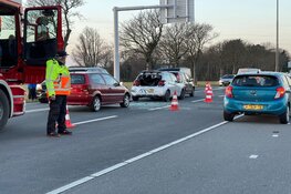 Veel schade bij kleine kettingbotsing bij Enkhuizen