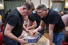 3 teams kwalificeren zich voor het NK legpuzzelen tijdens de voorronde in Obdam