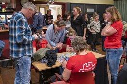 3 teams kwalificeren zich voor het NK legpuzzelen tijdens de voorronde in Obdam