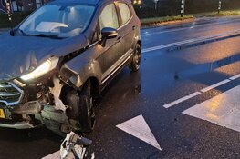 Auto te water na ongeval op N242 bij Opmeer