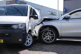 Twee gewonden bij ongeluk op industrieterrein in Zwaag