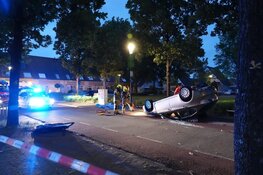 Automobilist op de kop in Bovenkarspel