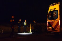 Twee fietssters naar ziekenhuis gebracht na frontale aanrijding op fietspad in Andijk