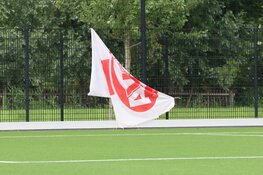 Sterk SEW zet kroon op seizoen met promotie naar tweede klasse