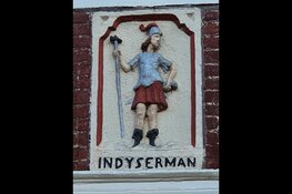 Gevelstenenwandeling onder leiding van Vereniging Oud Hoorn