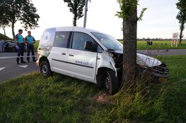 Botsing tussen bestelbus en auto in Medemblik