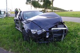 Botsing tussen bestelbus en auto in Medemblik