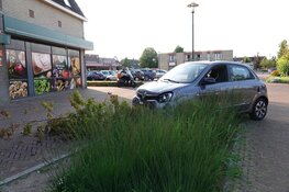 Botsing in Wervershoof, automobilist naar politiebureau