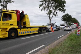 Botsing tussen drie voertuigen in Wognum