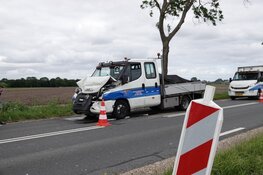Botsing tussen drie voertuigen in Wognum