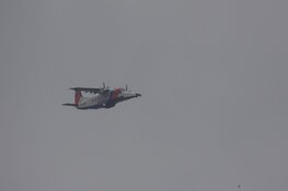 Kano drijft weg, enorme zoekactie op gang