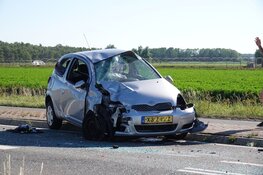 Gewonde bij ongeval tussen auto en bezorgdienst in Wervershoof