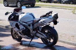 Aanrijding auto en motor in Medemblik