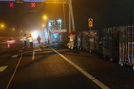 Lange file op A7 richting Zaanstad door brandende vrachtwagen