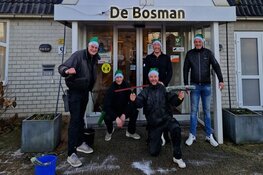 Glazenwassers in actie bij woonzorgcentrum de Bosman