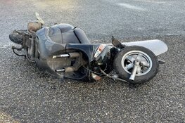 Scooterrijdster gewond in Enkhuizen