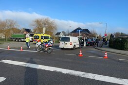 Aanrijding met vier auto&#39;s voor stoplicht in Zwaag