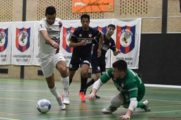 Hovocubo wint nipt bij FCK De Hommel en plaatst zich voor halve finale