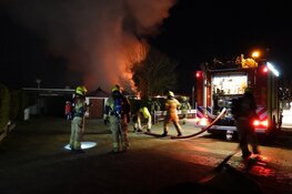 Grote brand op bungalowpark in Wervershoof