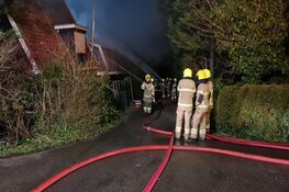 Vrijstaande woning in Ursem in brand