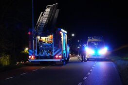 Auto rijdt van dijk in Wervershoof, meerdere gewonden