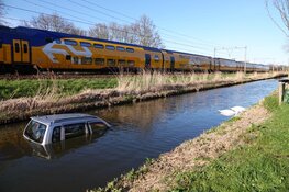 Auto te water gerold in Hoorn