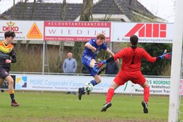 Kleine Sluis pakt eerste zege in duel der degradanten met SEW