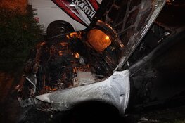 Auto door brand verwoest in Medemblik