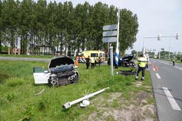 Automobiliste veroorzaakt ongeluk in Zwaagdijk