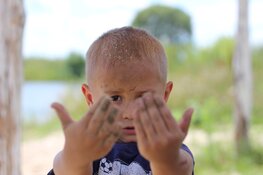 Vrijwilligerspunt werft vrijwilligers voor Oekraïense (wees)kinderen