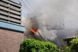 Felle brand verwoest woning in Wervershoof