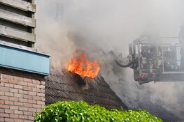 Felle brand verwoest woning in Wervershoof