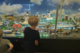 Interactief LEGO-diorama in Museum van de 20e Eeuw geopend