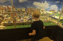 Interactief LEGO-diorama in Museum van de 20e Eeuw geopend