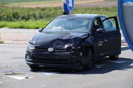 Twee auto's in botsing in Medemblik