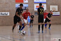 Hovocubo ten koste van Zeemacht verder in bekertoernooi