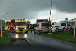 Aanrijding in Hoogkarspel: tenminste een gewonde