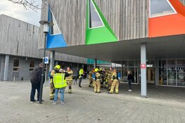 Basisschool en kindcentrum in Zwaag ontruimd na ontploffing