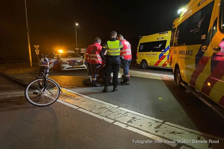 Vrouw valt met elektrische fiets in Enkhuizen