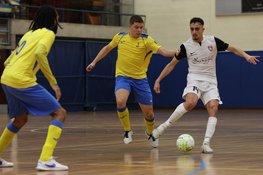 HV/Veerhuys geeft ongeslagen koploper goed partij, maar moet toch onderspit delven