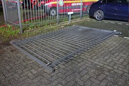 Flinke rookontwikkeling na brand bij Bo-rent in Hoorn