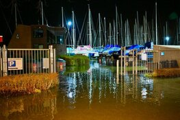 Hoogwater in Hoorn: Visserseiland dreigt te overstromen
