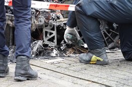 Politieonderzoek: Auto in brand in Grootebroek