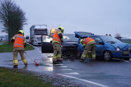 Aanrijding met drie voertuigen in Andijk