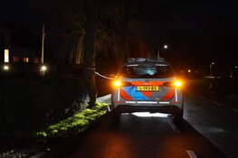 Grootscheeps onderzoek na aantreffen overleden persoon in Schellinkhout