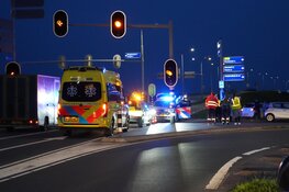 Botsing tussen twee auto's in Zwaagdijk
