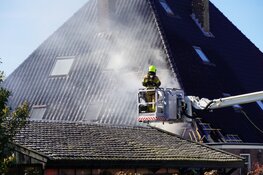 Brand in stolpboerderij in Andijk