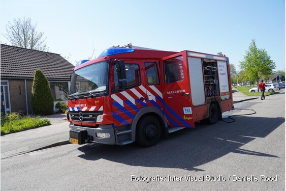Woningbrand in Hoogwoud ontdekt door buren