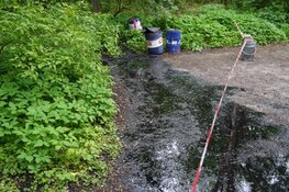 Dumping van vaten in Streekbos Bovenkarspel